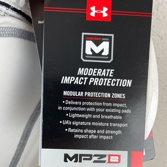 NWT Under Armour Padded Football Shorts Size Youth XL - Picture 5 of 6